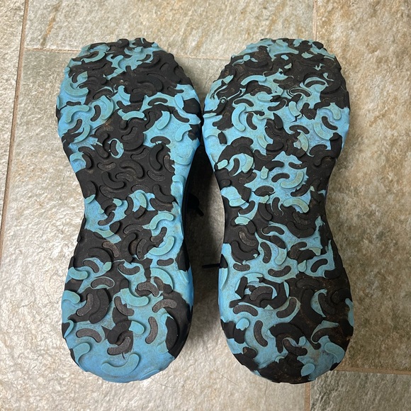 Allbirds Hiking Trail Running Shoes - Picture 5 of 6